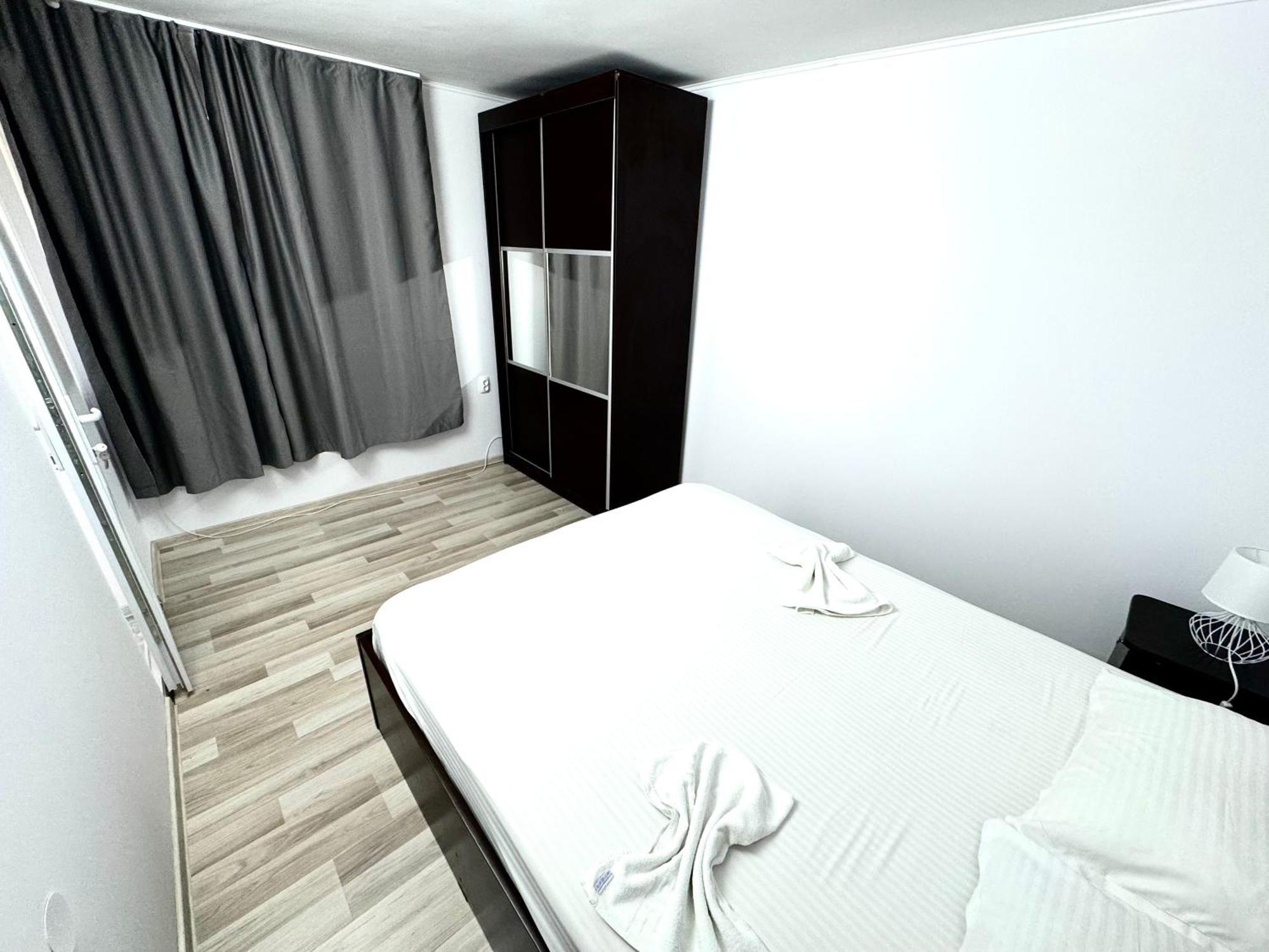 Hotel Decebal エフォリエ・ノルド エクステリア 写真